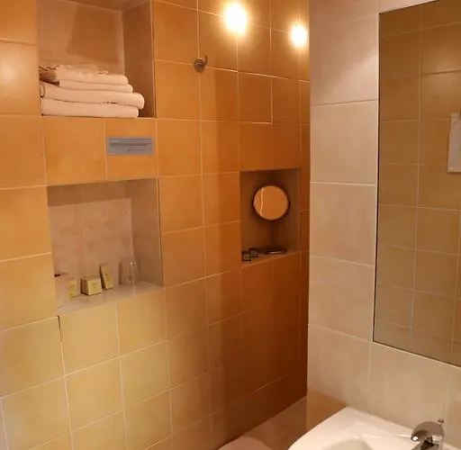 Logis La Garissade Szálloda