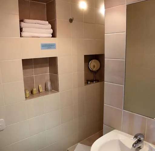 Logis La Garissade Szálloda