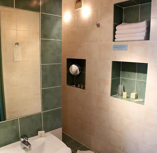 Logis La Garissade Szálloda 2*