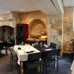 Logis La Garissade 2*