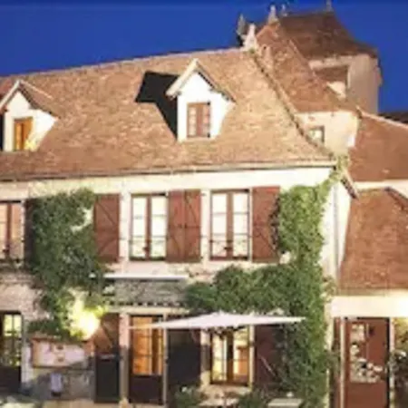 Logis La Garissade Hotell