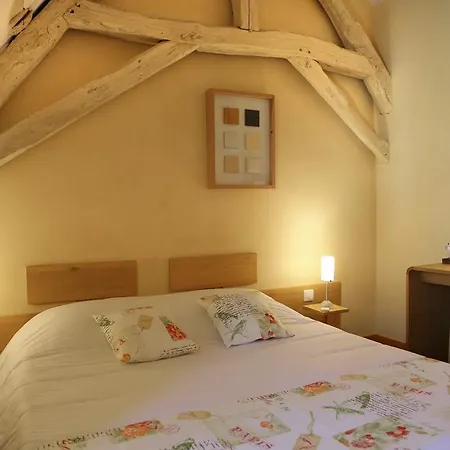 Logis La Garissade 2*