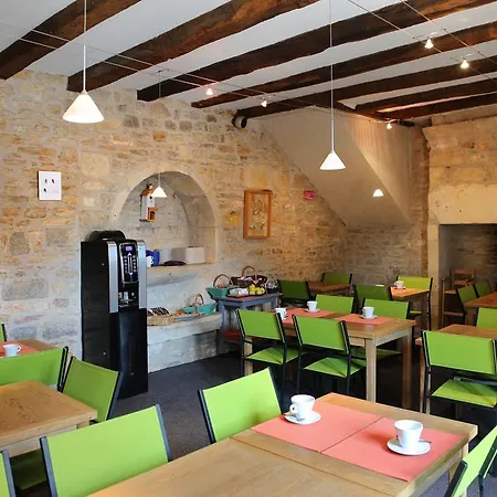 Logis La Garissade Hotel