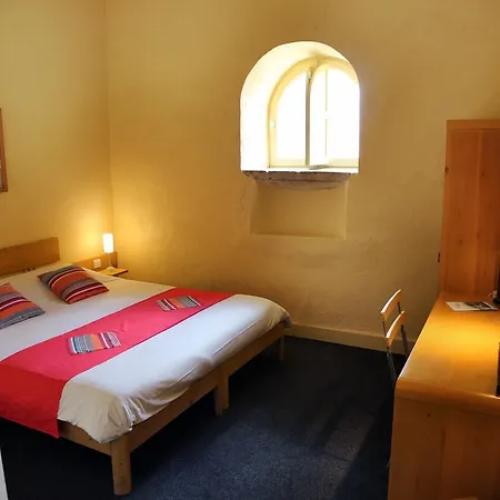 Hotel Logis La Garissade 2*